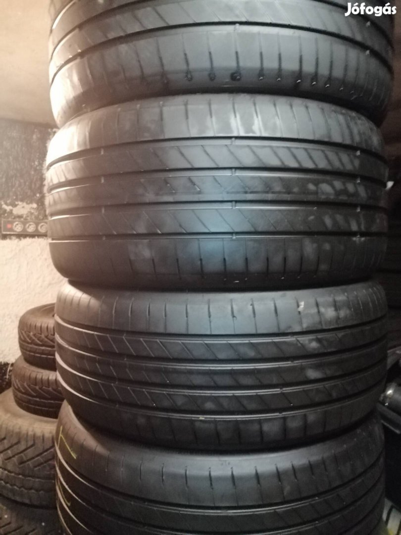 285/35R21 Good Year nyári gumi pár. 