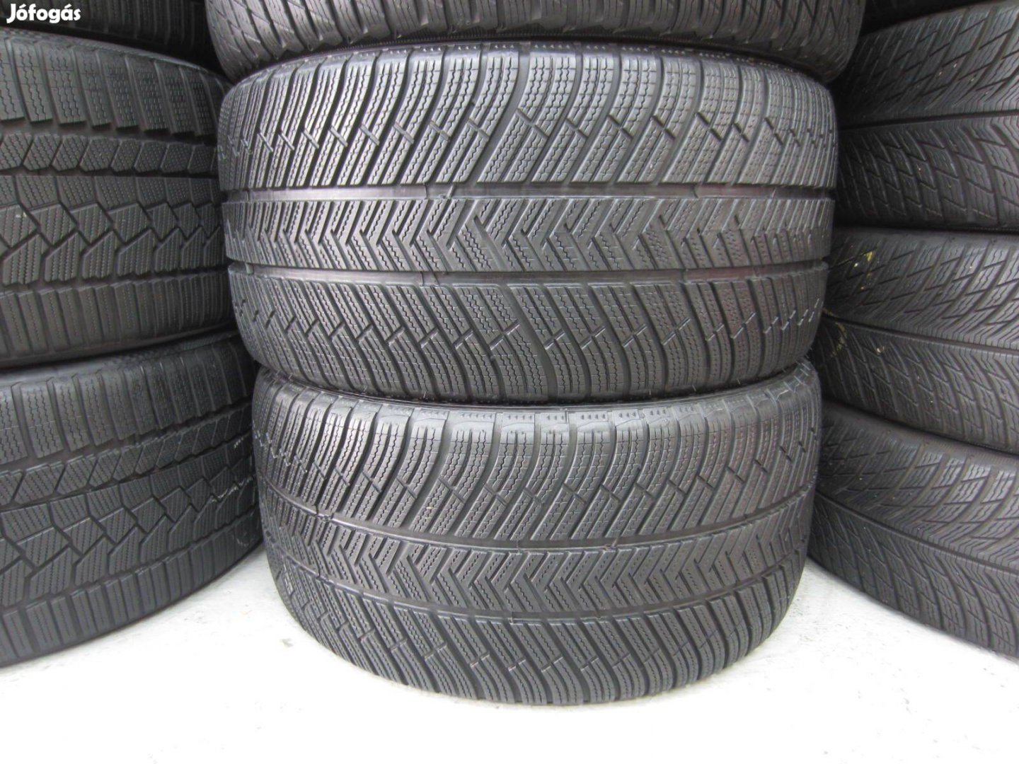 285/35 R20 Michelin PA4 104V