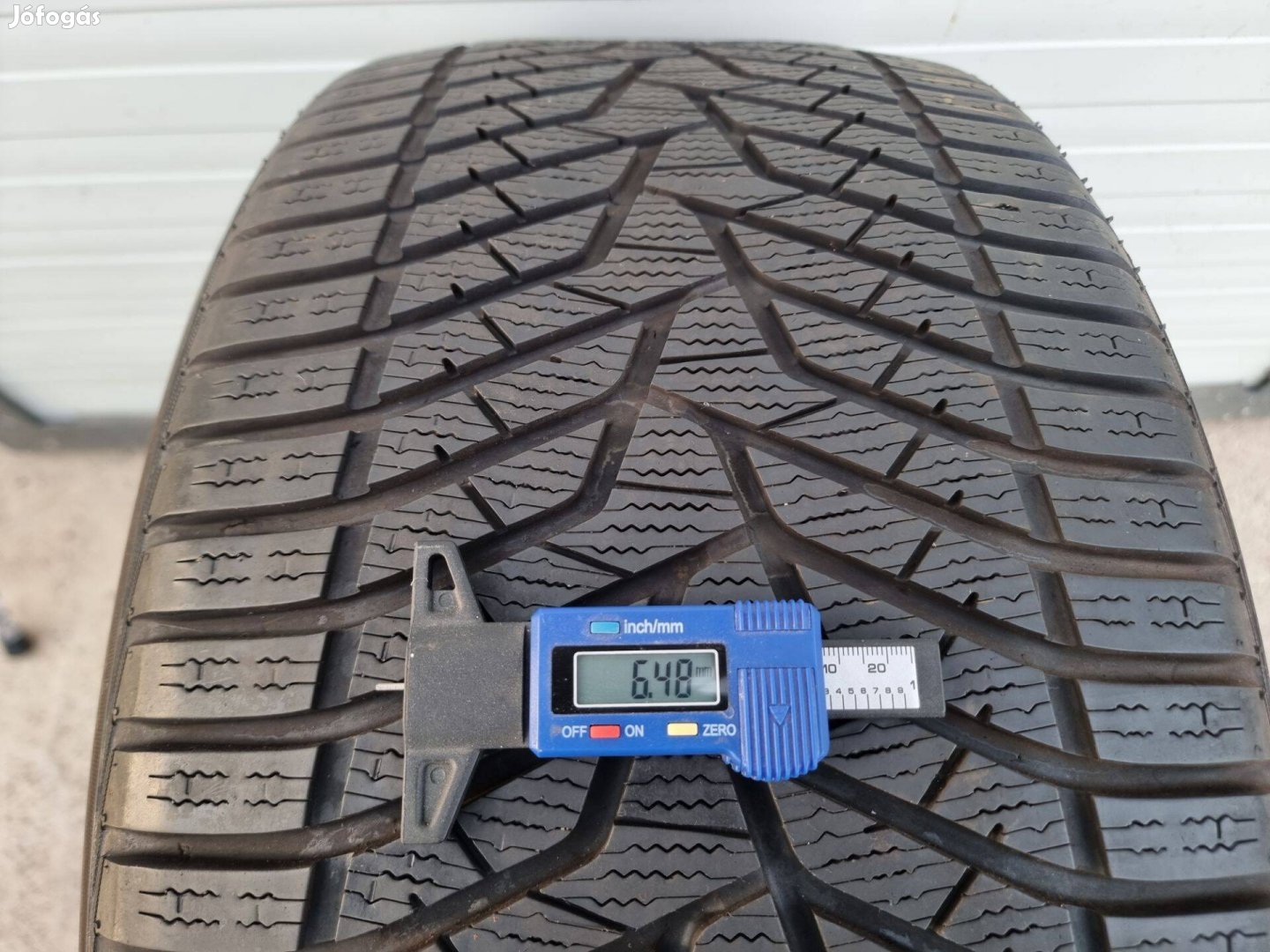 285/40R19 Yokohama téli gumi 2db szinte újszerű állapotban eladó!
