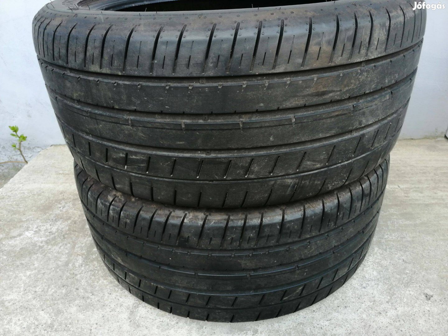 285 40 20 dunlop nyári gumi 2 db