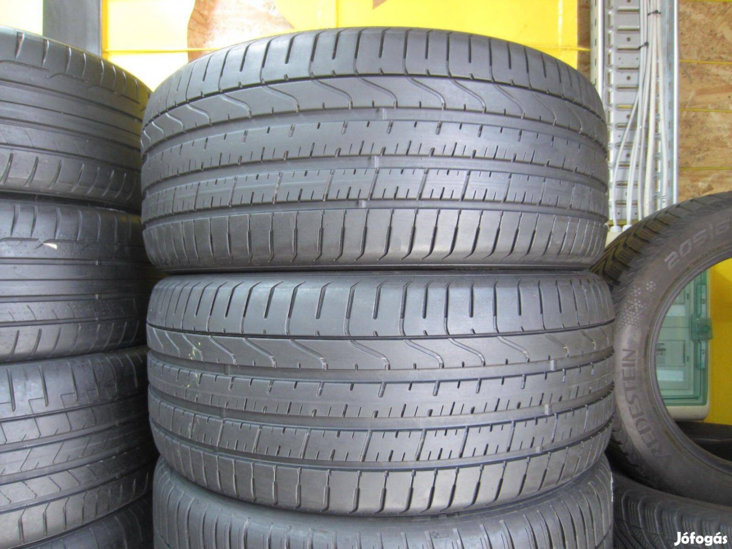 285/40 R22 Pirelli Pzero 110Y