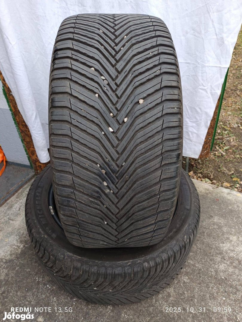 28540 r20 3éves 90os 2db Michelin 4évszakos gumi eladó