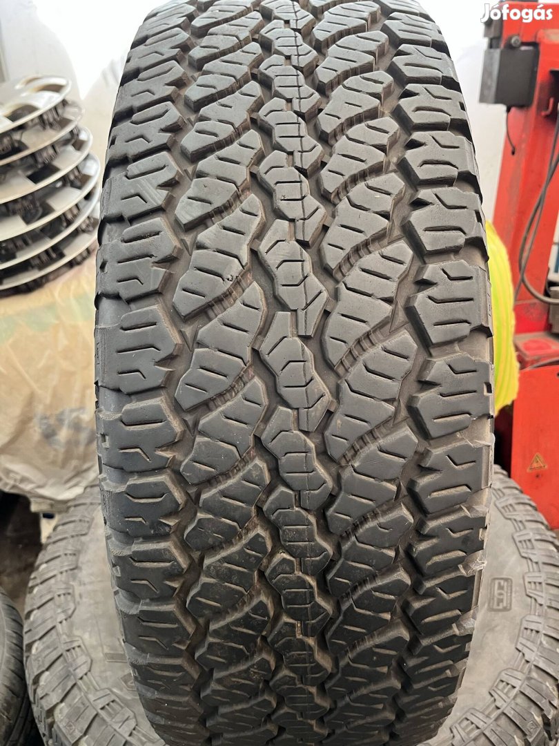 285/70R17 General gumi