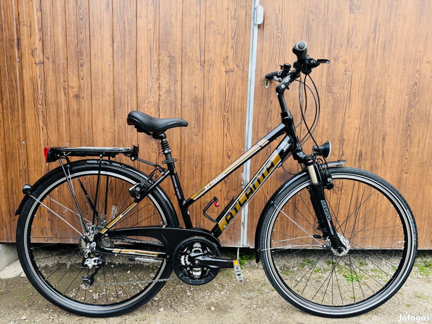 28" Atlanta Trekking kerékpár Újszerű!Deore XT/3x9s/Hidrfék/Lockout