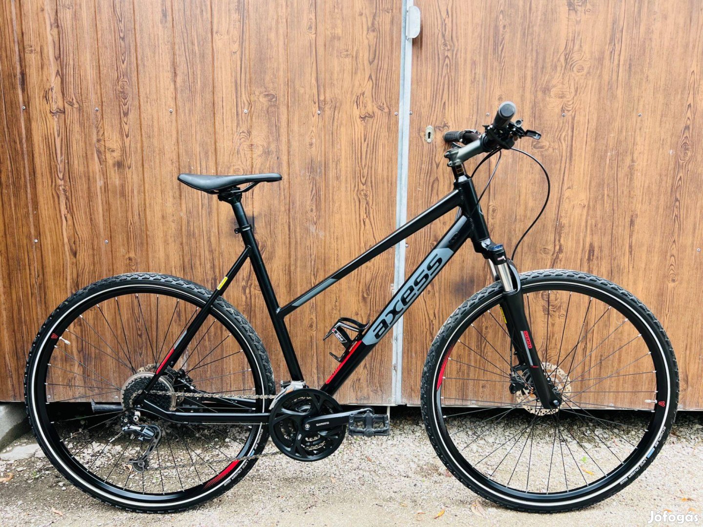 28" Axess aluvázas Trekking kerékpár Újszerű!Deore/3x9/Hidrfék/Lockout