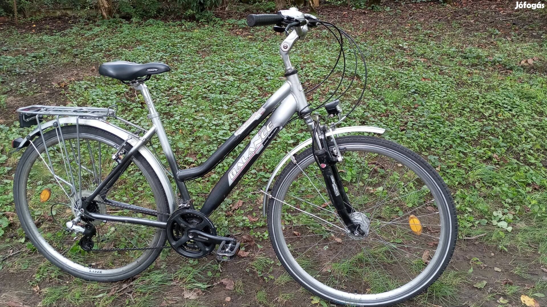 28" Balance trekking comfort , aluvázas, dinamós világítás