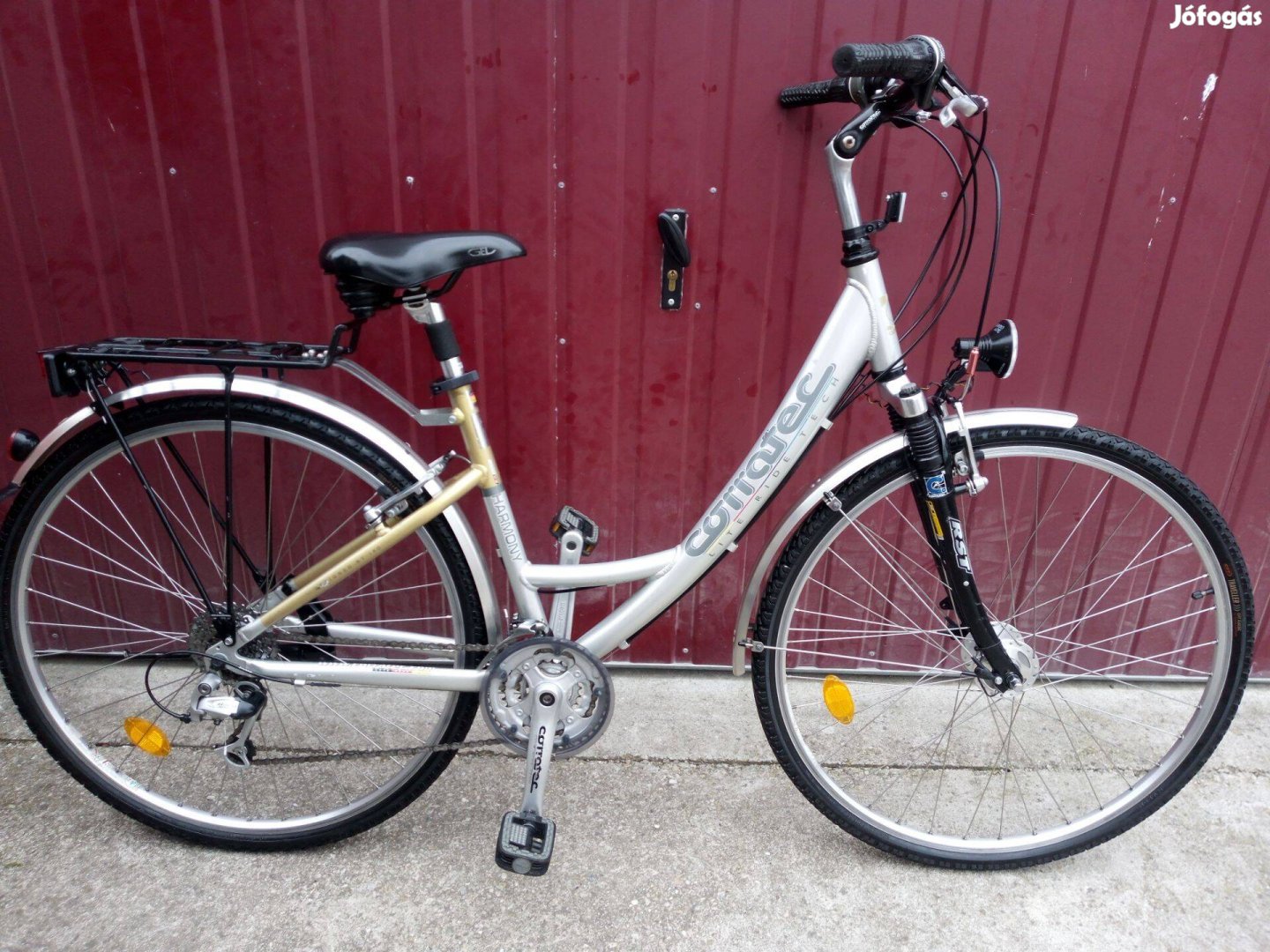 28" Corratec Shimano Alivio 3x8 seb.alu.agydinamós (Szállítással)