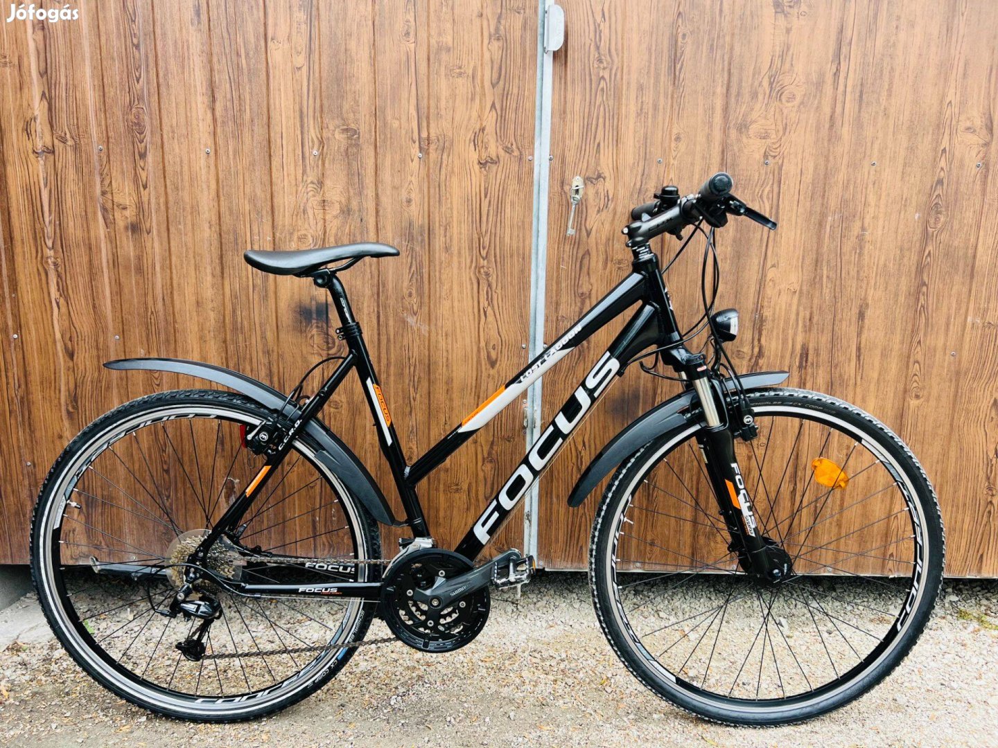 28" Focus aluvázas Trekking kerékpár Kitűnő!Deore/3x9s/Hidrfék/Lockout
