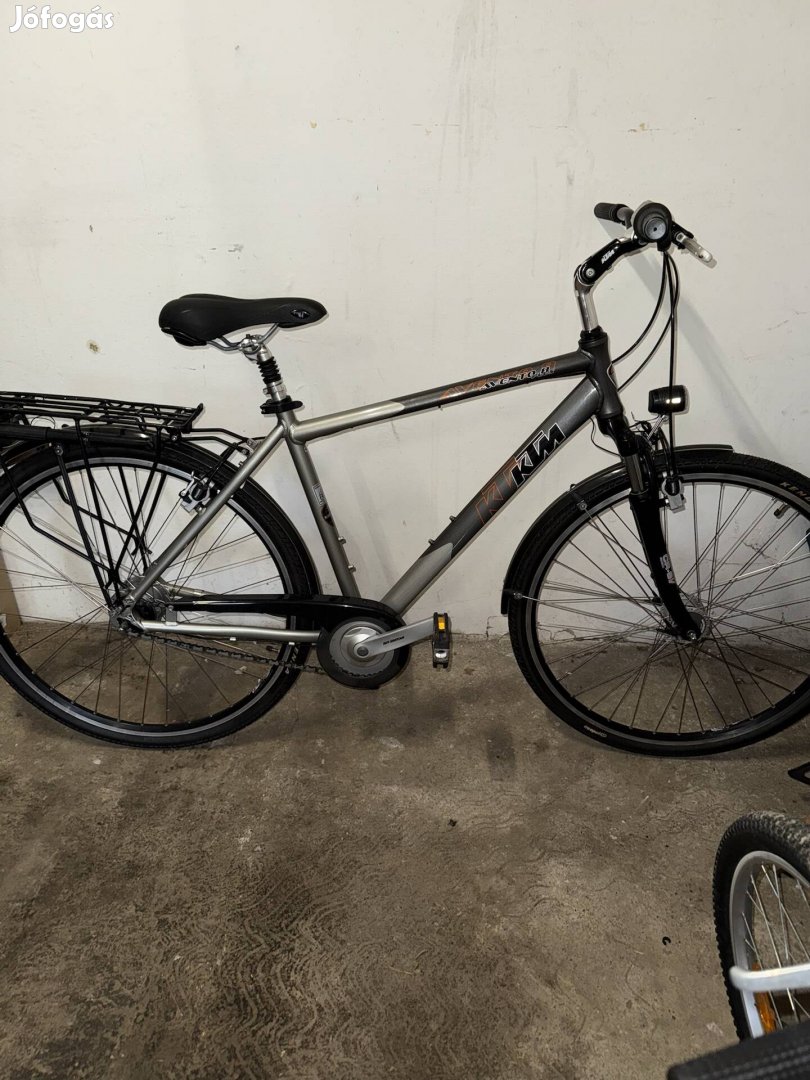28" KTM Avento Trekking kerékpár