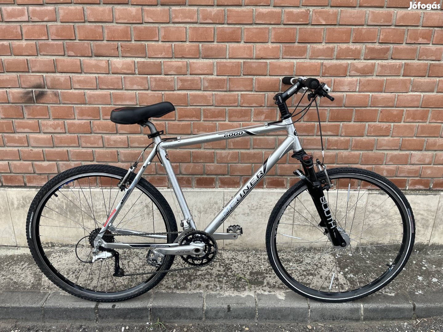 28" Neuner Full Xt kerekpar elado