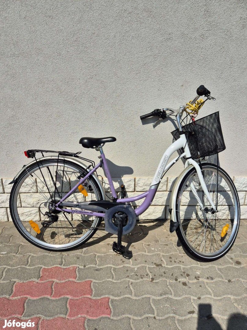 28" Neuzer City női kerékpár fémbetétes gumival alacsony váz 41 sz