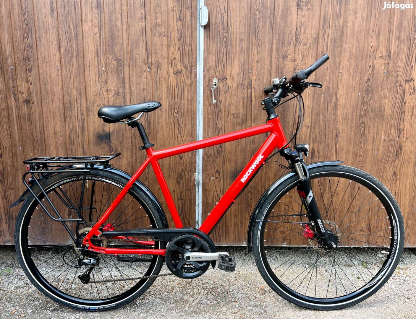 28" Pegasus Trekking kerékpár Kitűnő áll!Deore/3x8s/Lockout/Hidrfék