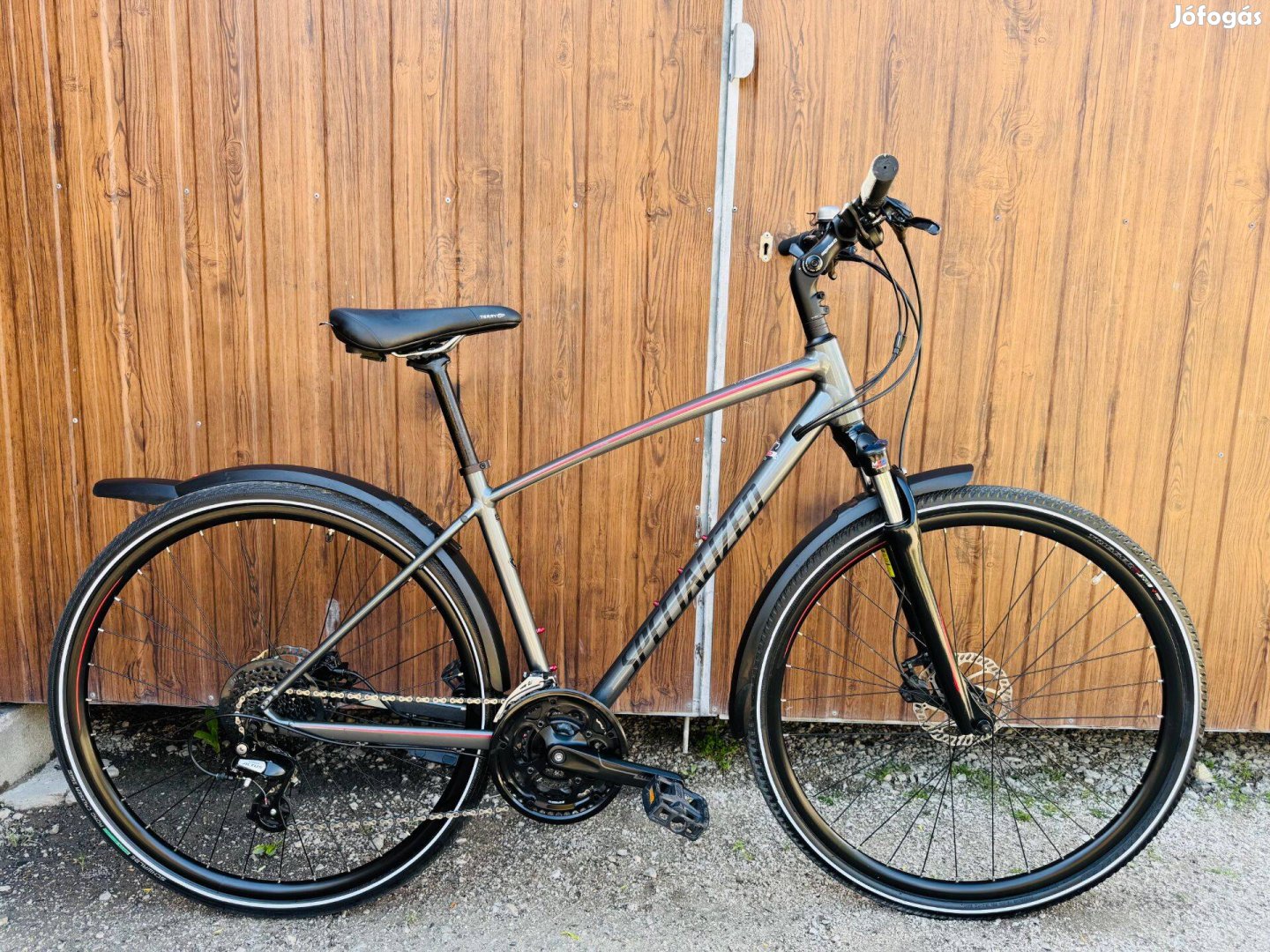 28" Specialized Trekking kerékpár Új áll!Shimano/3x8s/Hidrfék/Lockout