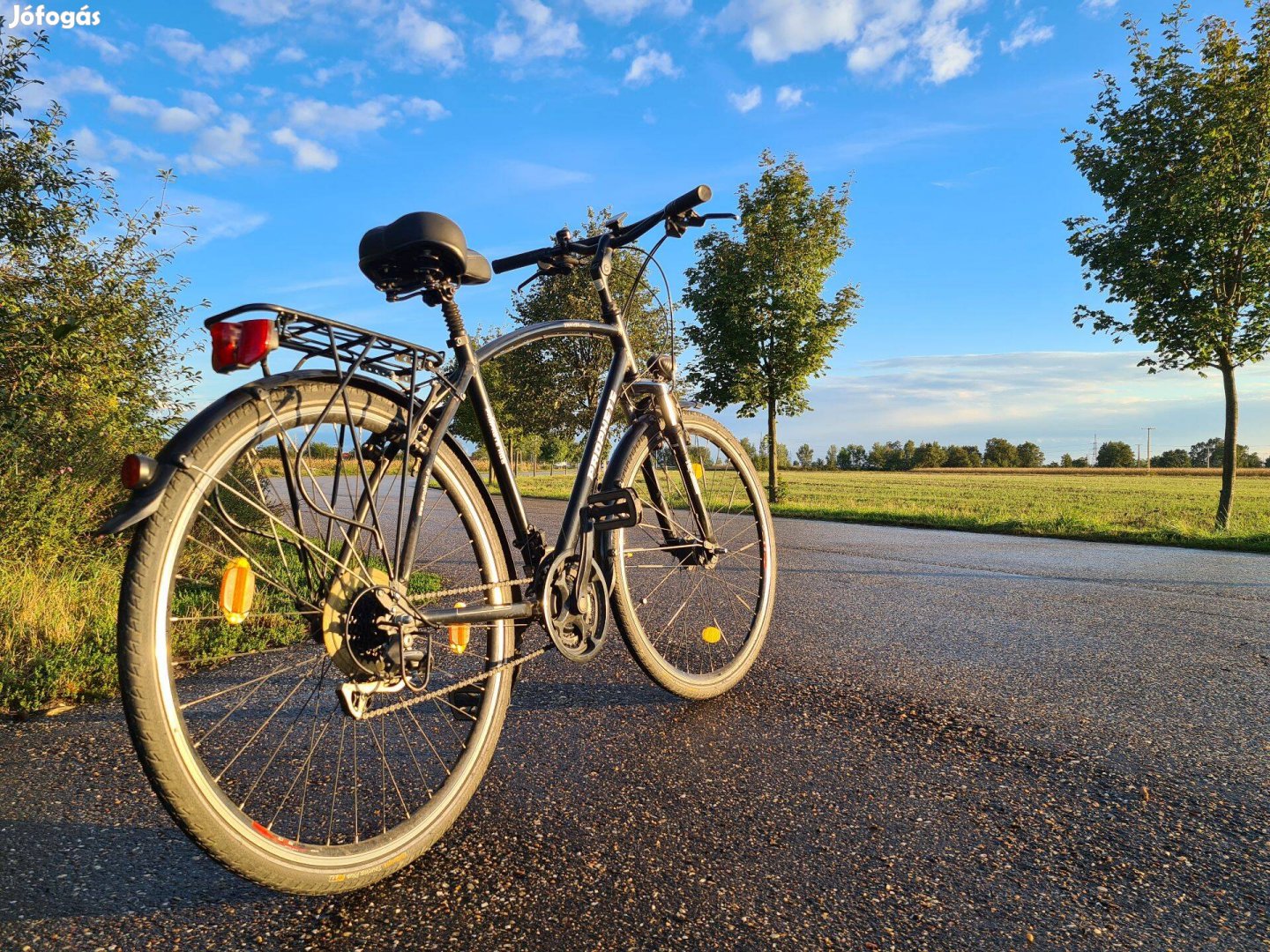 28" férfi trekking kerékpár