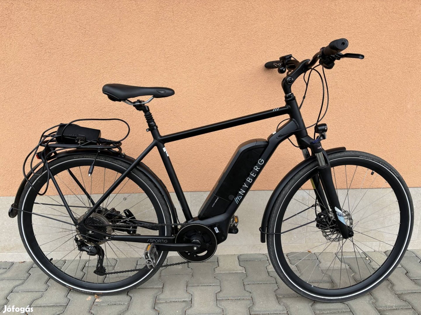 28"-os Nyberg Sportig ebike 80Nm középmotorral és 500Wh akkuval