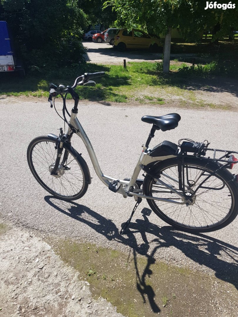 28-as Női elektromos kerékpár eladó 