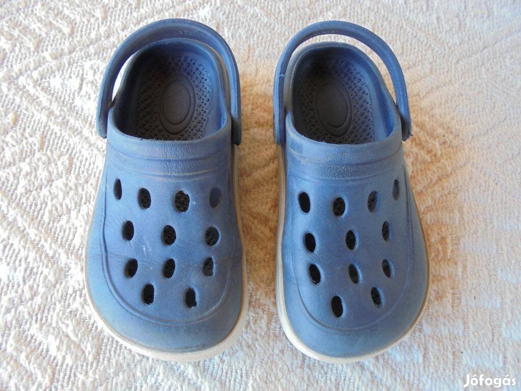 28-as Vty fiú gumipapucs klumpa 28