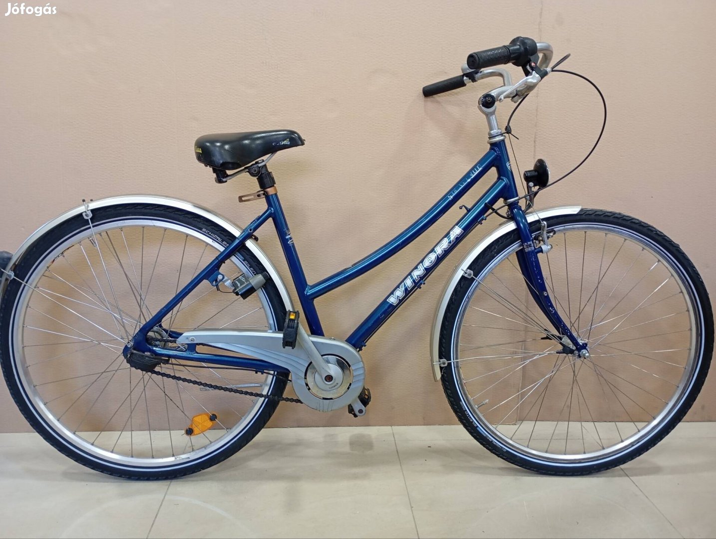 28-as Winiro kék, agyváltós kerékpár eladó 