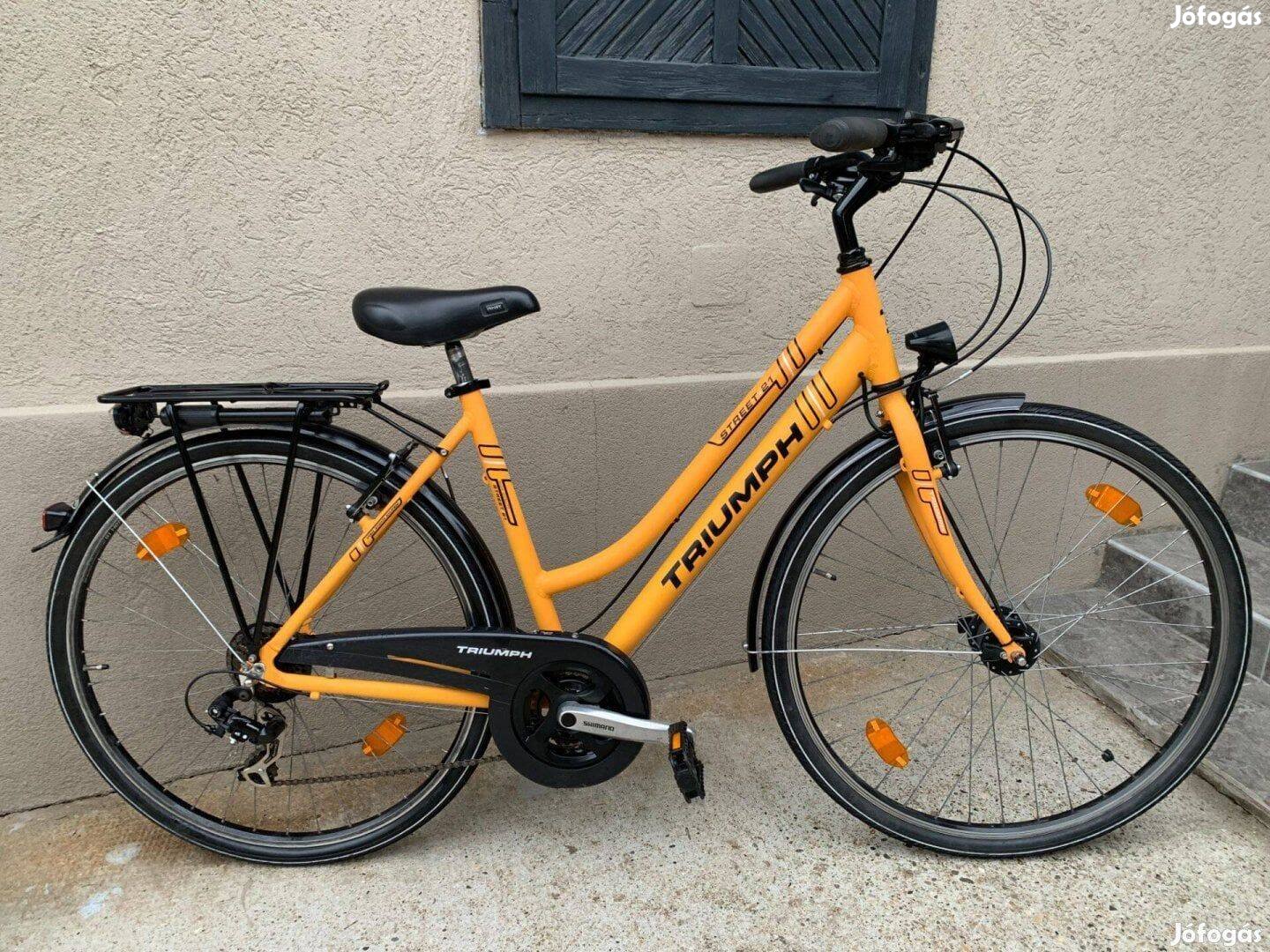 28-as, Triumph trekking kerékpár. Garanciával, menetkészen