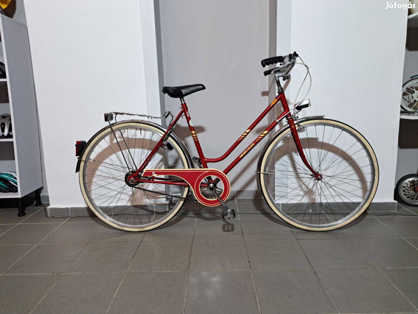 28-as gyönyörű Hercules női mélyváza kerékpár 28 trekking
