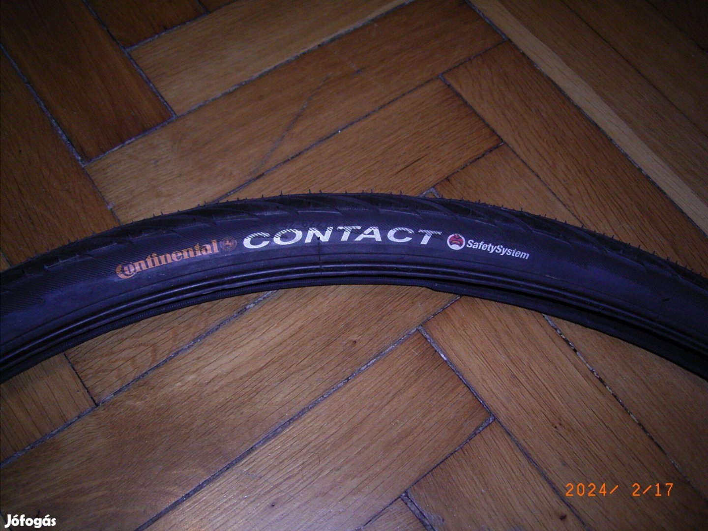 28-as kerékhez Continental Contact defektvédett kulso gumi (42-622)