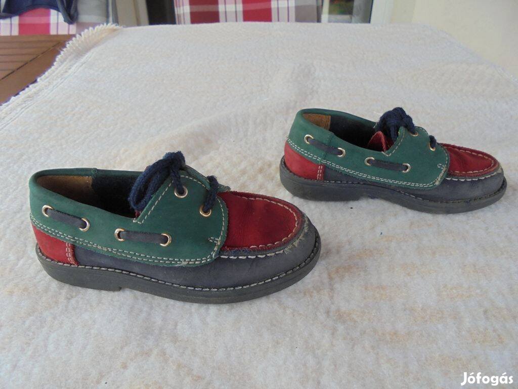 28-as kívül-belül bőr vidám fiú cipő