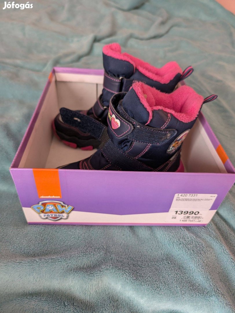 28-as lány csizma eladó
