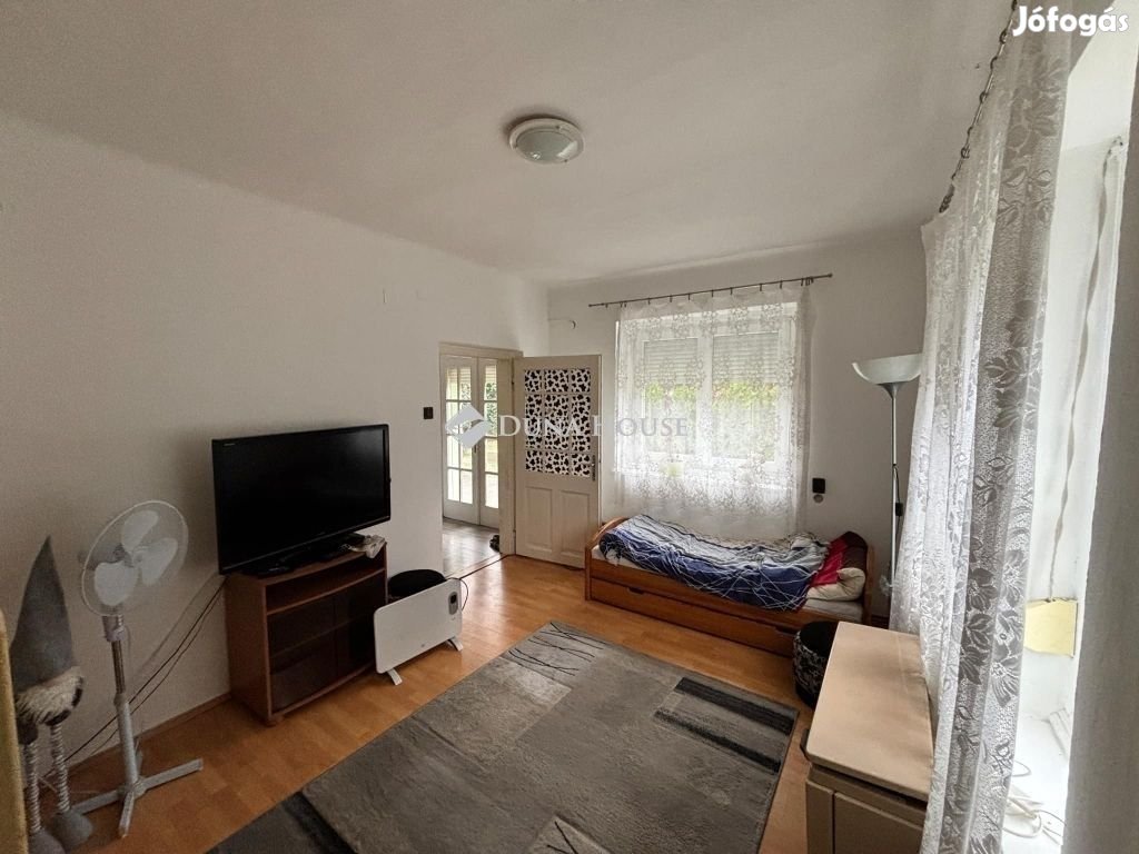 28 nm-es ház eladó Százhalombatta