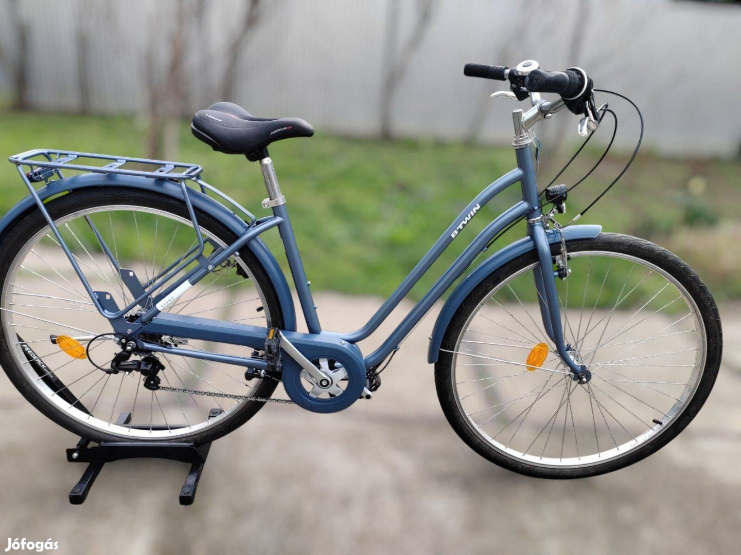 28-os Btwin Elops 120 női mélyvázas aluvázas városi kerékpár
