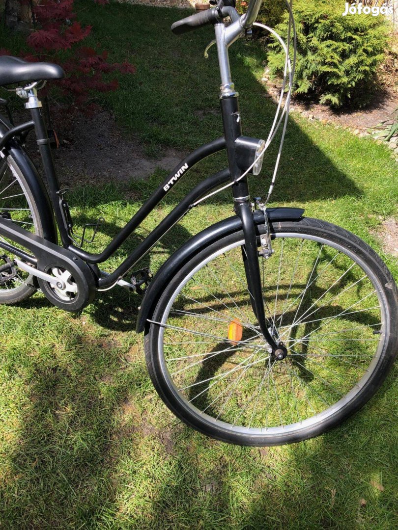 28as Btwin felnőt kerékpár
