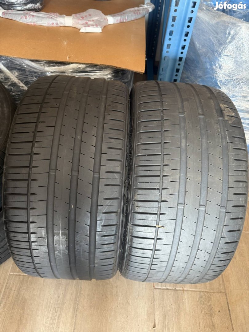 295/30 R22 Falken Azenis fk510