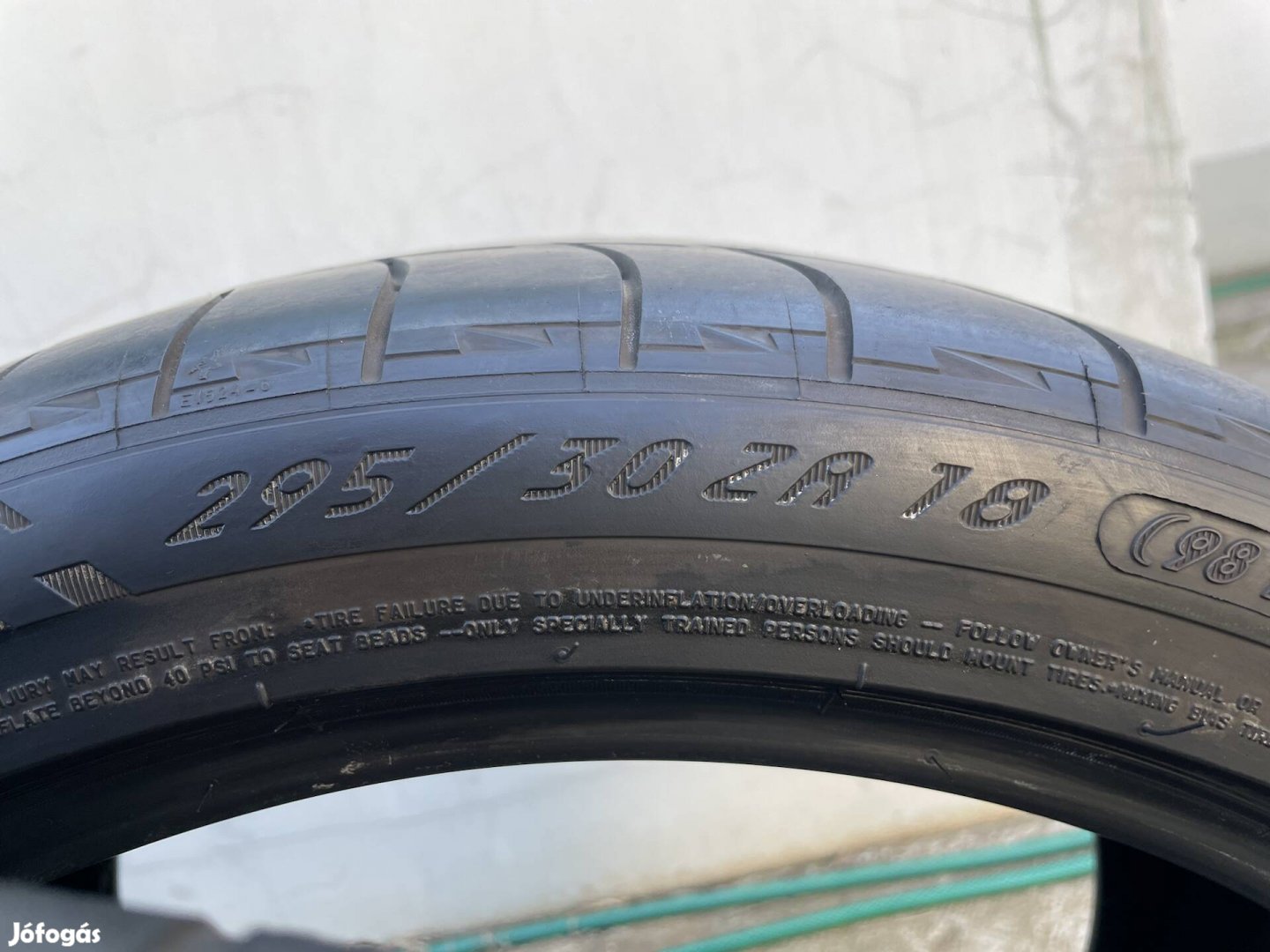 295/30 r18 Porsche Mercedes BMW