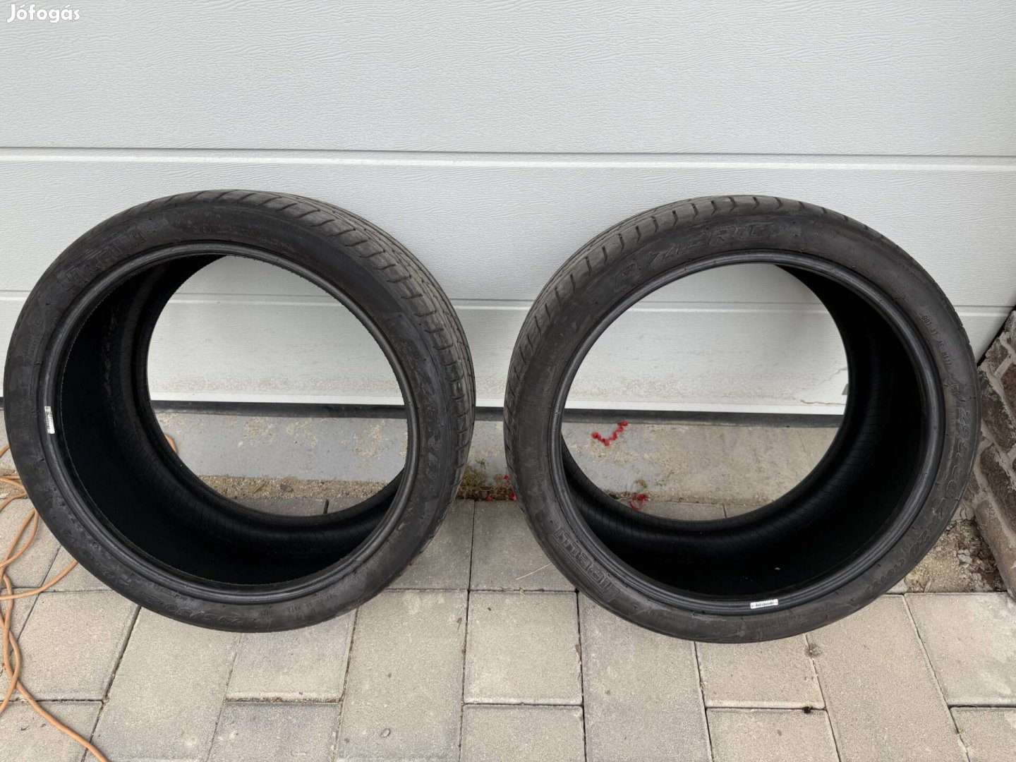 295 30 r20 Pirelli Pzero Dot23 Gumi
