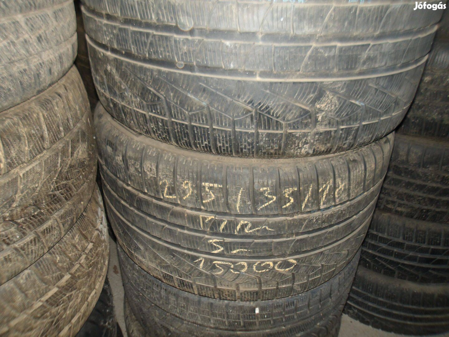 295/35r18 Pirelli téli gumi ajándék szereléssel