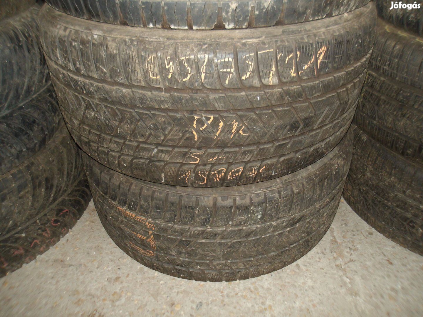 295/35r21 Pirelli téli gumi ajándék szereléssel