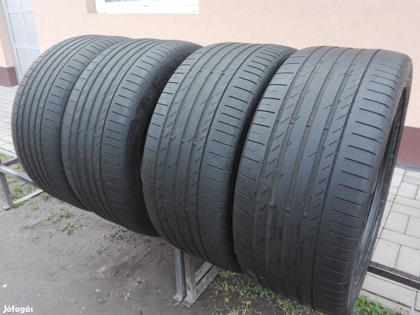 295/40R21 Continental nyári gumi garnitúra 295/40 r21