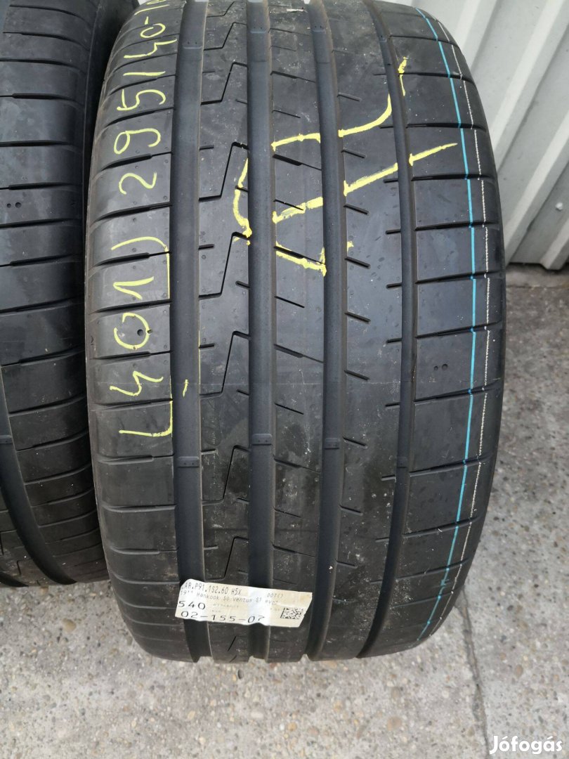 295/40 R19 Új!! Hankook nyári gumi 40000ft a 2db /401/