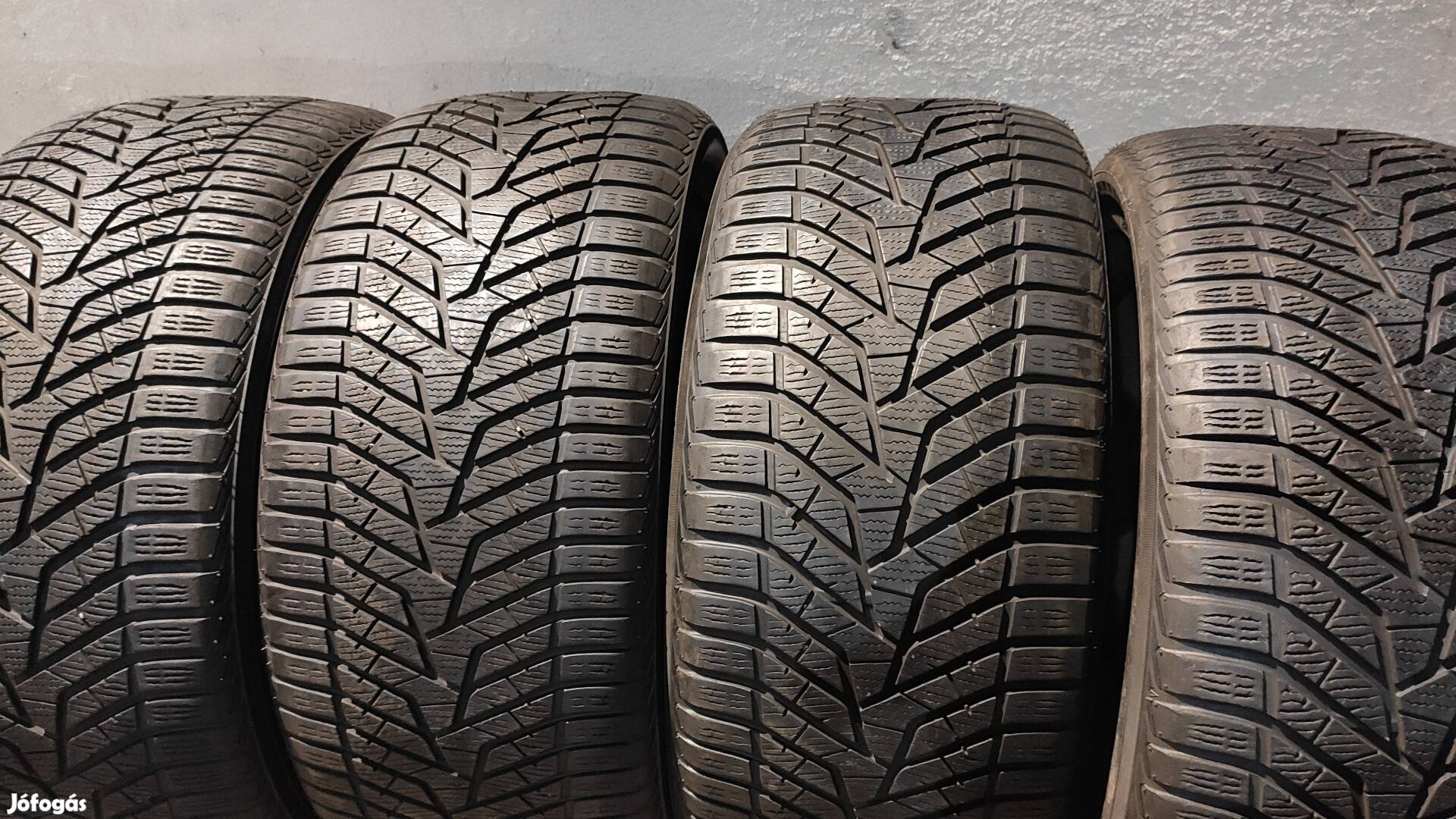 295/40 R21 295/40R21 295/40 21 Audi Q7 Range Rover