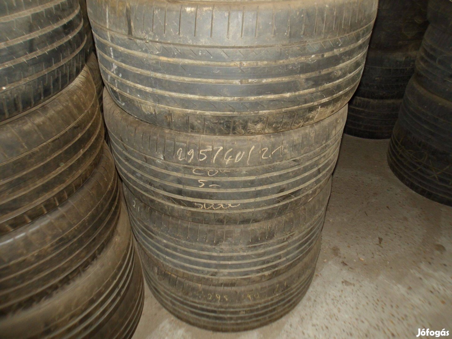 295/40r21 Continental nyári gumi ajándék szereléssel