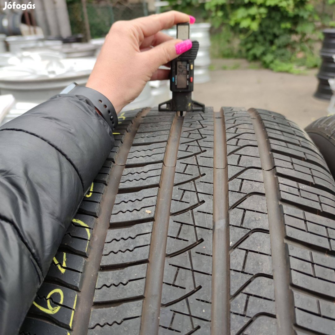 295/45 R20 Pirelli négyévszakos Defekttűrő gumi 150000ft a 4db/62/