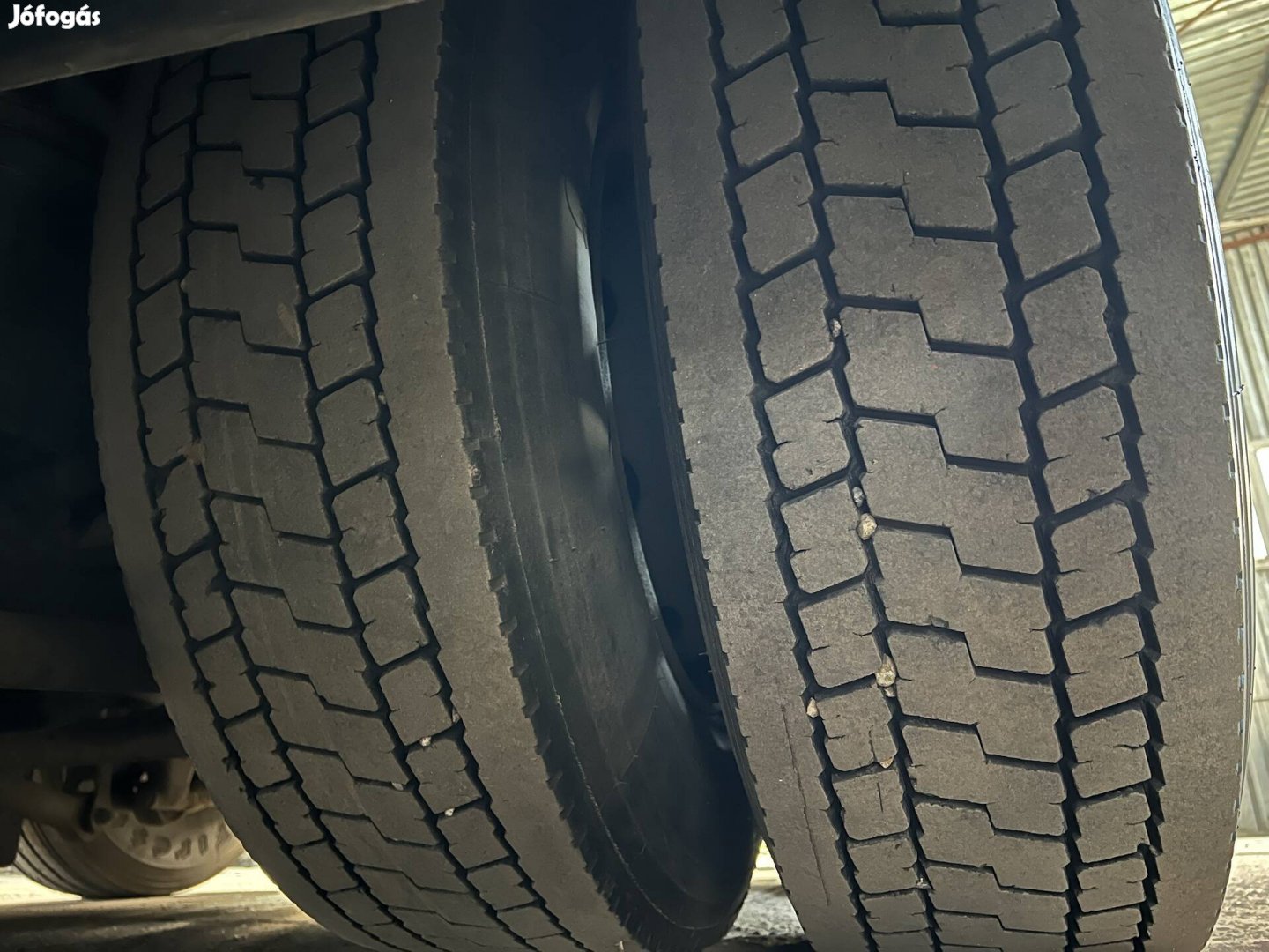 295/80 R22,5 teherautó gumi 