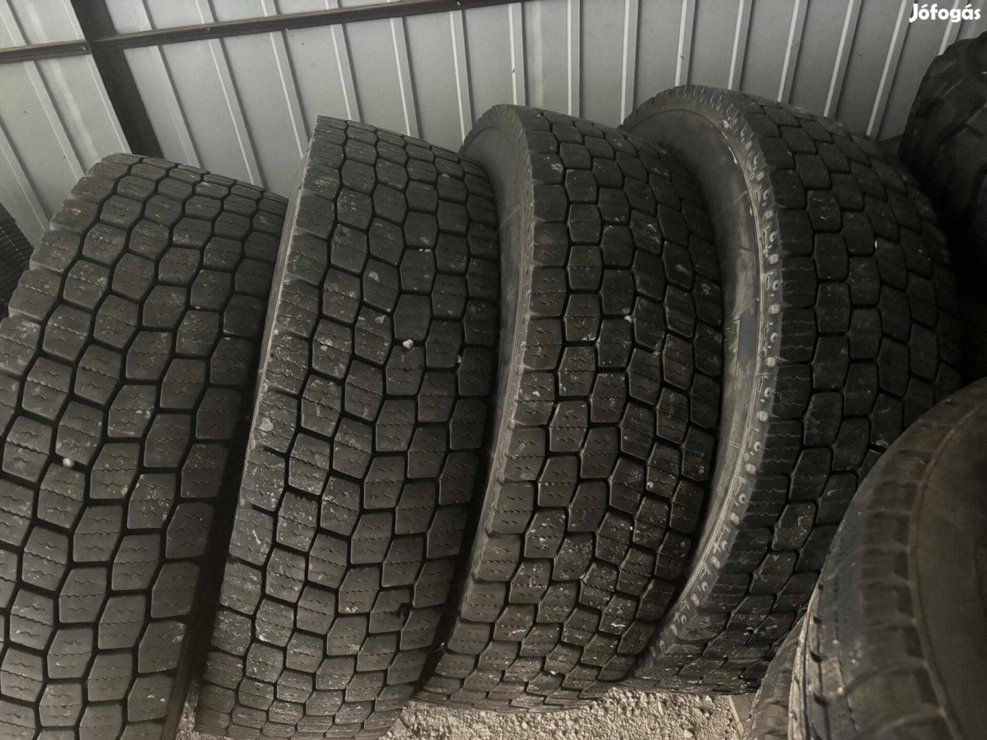 295/80 r22.5 Michelin Kamiongumi,,Újszerű állapotban!