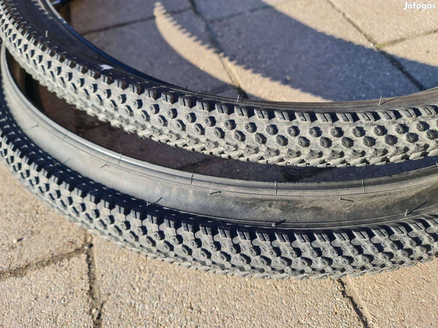 29 ballonos trekking, mountain bike bicikli külső és belső