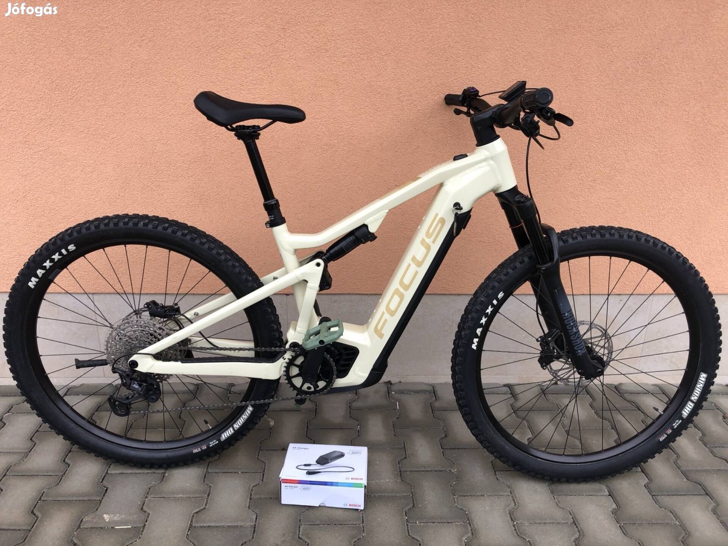 29"-os Focus Thron2 6.8, CX 750Wh kiox, 720km, eredeti számla