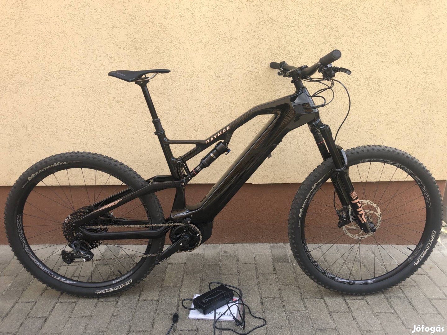 29"-os Raymon Airray 12.0 ebike, karbon váz, XL méret, 105km