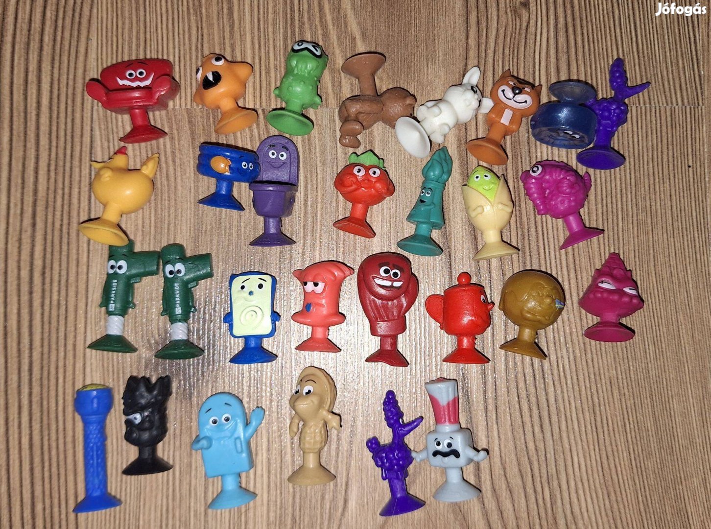 29 db Stickeez figura egyben, Lidl