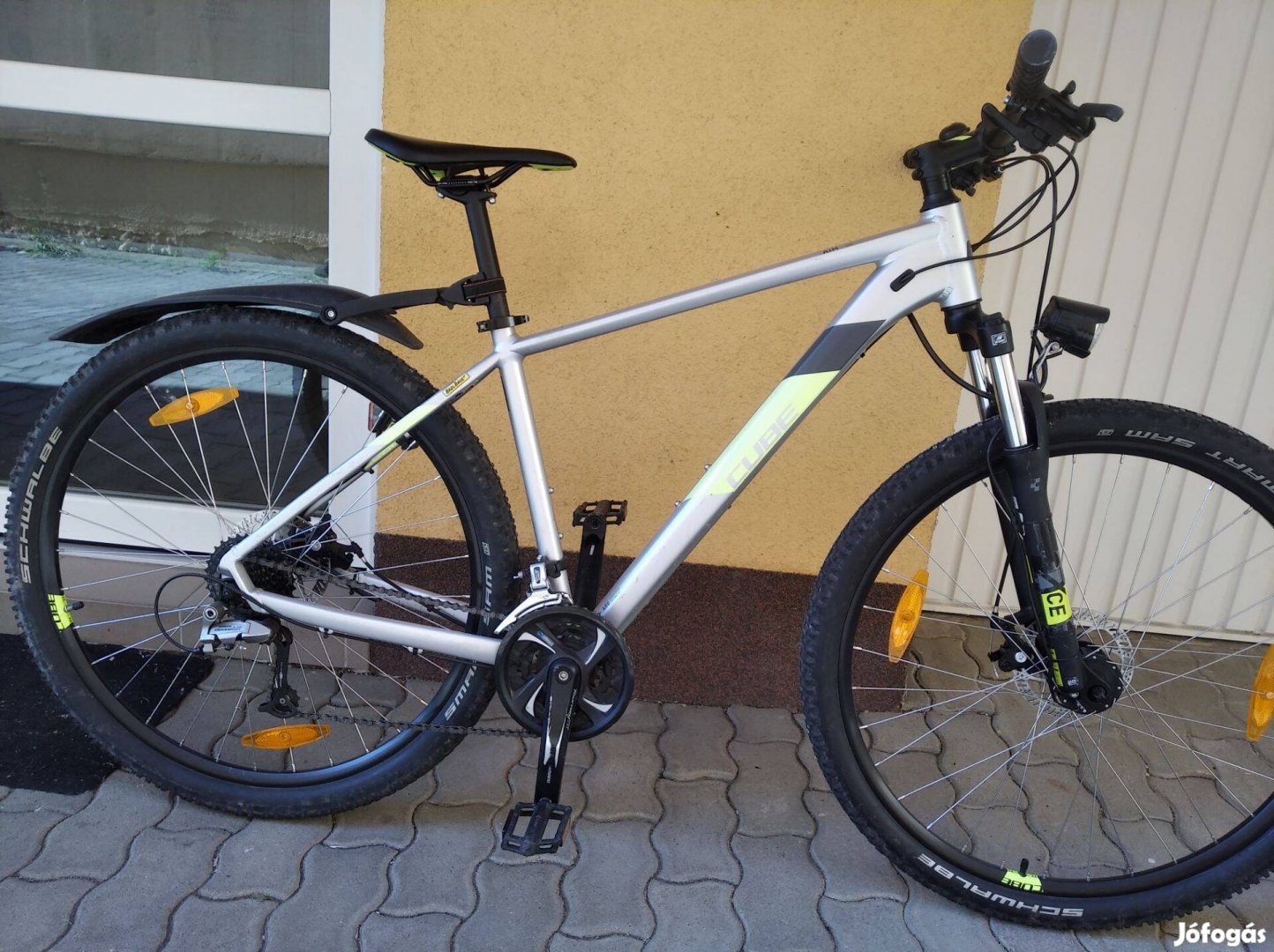 29-es Cube alu kerékpár