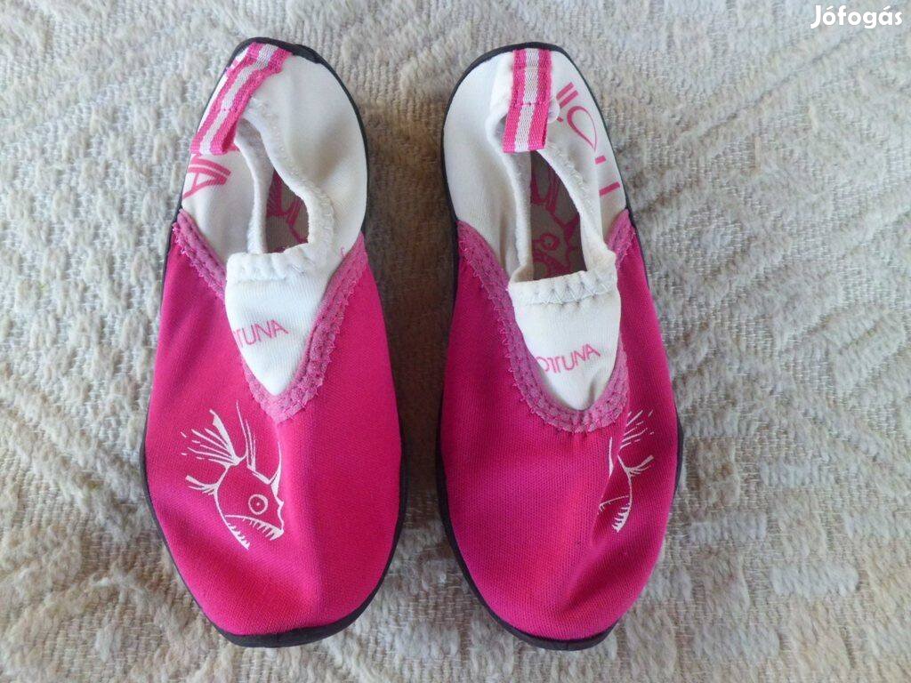 29-es Hottuna egyszer használt lány vizicipő vízi úszó