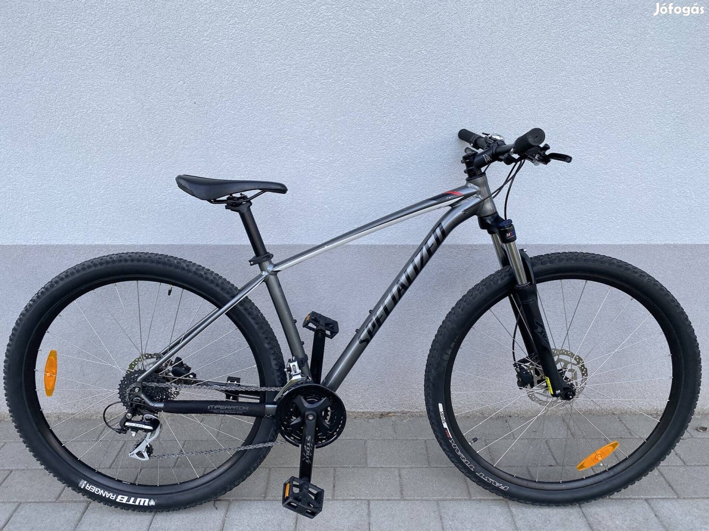 29-és,Specialized,Minőségi mtb,Tárcsafék,Lock teleszkóp.