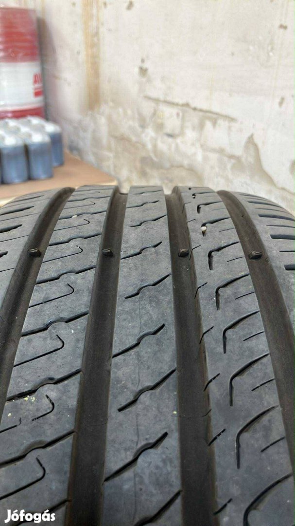 2DB 225/45 R17 Barum Bravuris 5 HM Autógumi 225/45R17